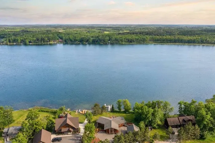 Crosslake Luxe Getaway - image 49 of 93