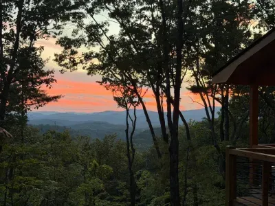 Amber Ridge Retreat