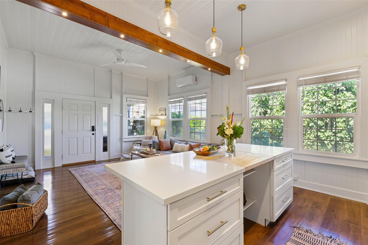 Vintage One Bedroom | The Blue Door on Church Street