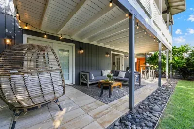 Lanai sitting area