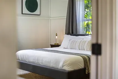 Vintage One Bedroom | The Blue Door on Church Street - image 33 of 51