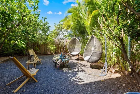 Vintage One Bedroom | The Blue Door on Church Street