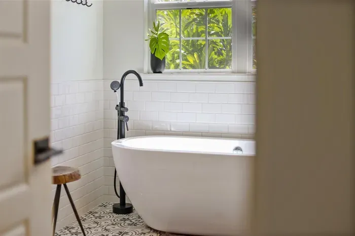 Vintage One Bedroom | The Blue Door on Church Street - image 28 of 51