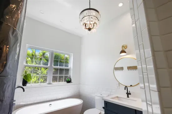 Vintage One Bedroom | The Blue Door on Church Street