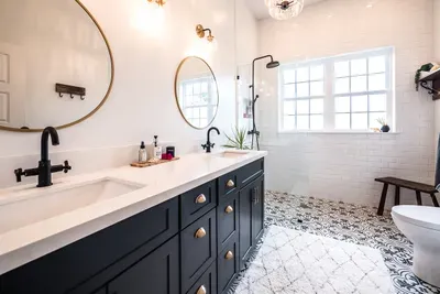 Private 4BR Home | The Blue Door on Church Street - image 4 of 154