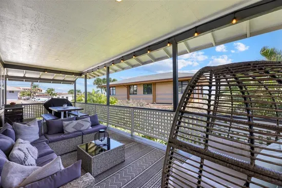 Private 4BR Home | The Blue Door on Church Street