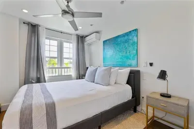 Private 4BR Home | The Blue Door on Church Street - image 12 of 154