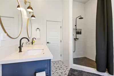 Private 4BR Home | The Blue Door on Church Street - image 84 of 154