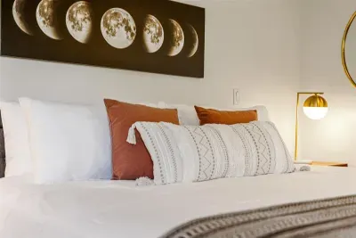 Two Bedroom Suite | The Blue Door on Church Street - image 42 of 49