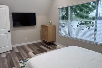 Grand Lakefront Escape at Lake of the Ozarks - image 38 of 59