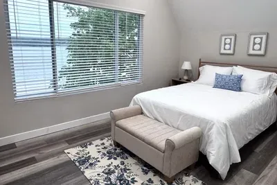 Grand Lakefront Escape at Lake of the Ozarks - image 37 of 59