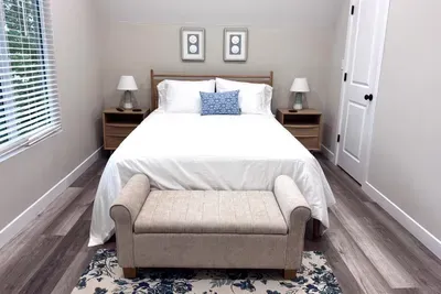 Queen Bedroom with walk-in closet