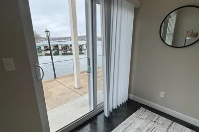 Kapilana- Deer Unit B - Lakefront! - w/Boat rental - image 16 of 21