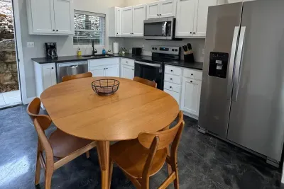 Kapilana- Deer Unit B - Lakefront! - w/Boat rental - image 7 of 21