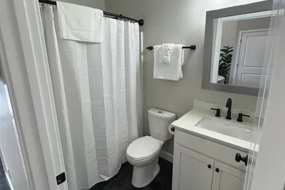 Kapilana- Deer Unit B - Lakefront! - w/Boat rental - image 10 of 12