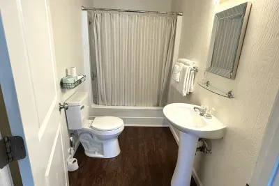 Full bathroom