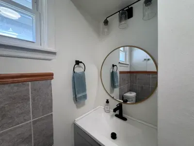 Casa Italiana: Cozy home in the heart of The Hill - image 12 of 19