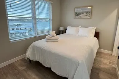 Kapilana Beach Unit I - Lakefront! w/Boat rental - image 11 of 15
