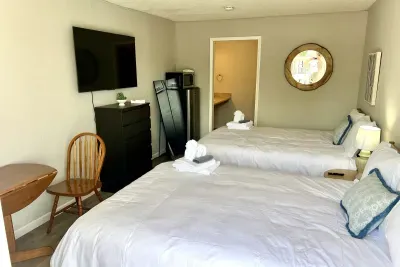 Two queen beds with new smart TV