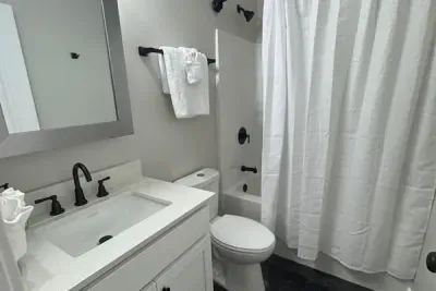 Kapilana- Fawn Unit C- Lakefront! - w/Boat rental - image 6 of 20