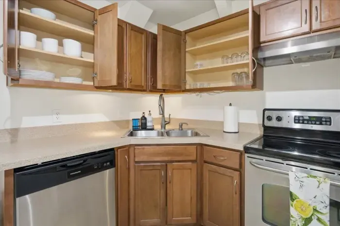 Kitchen w/all supplies