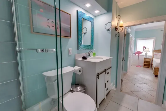 queen room bath downstairs