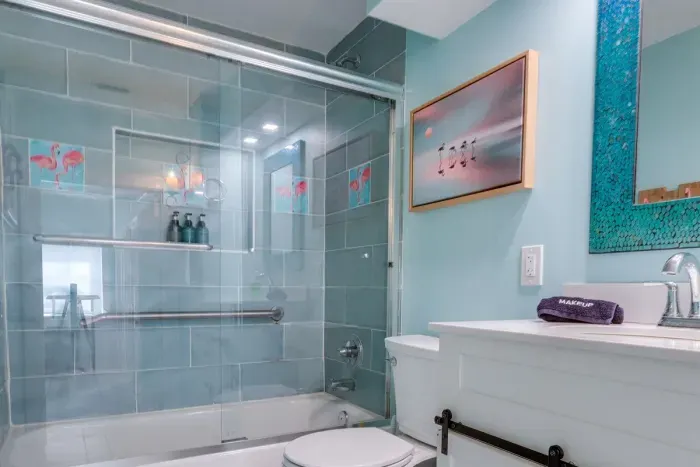 Bathroom - Queen  room downstairs ensuite