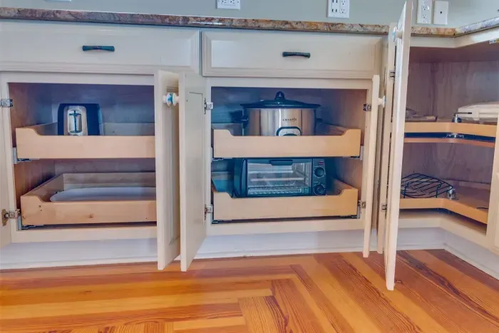 All kitchen appliances