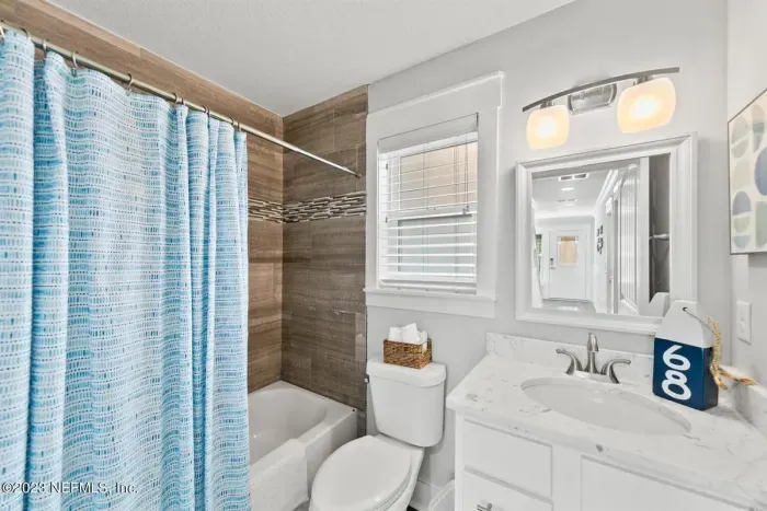 Bunk room bathroom - 1st level