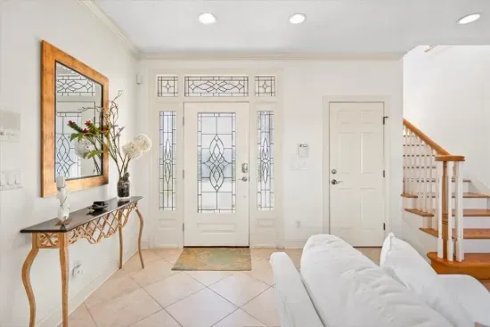 Front door/foyer