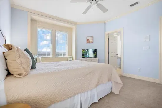 Queen Bedroom, 1st level, ensuite bathroom