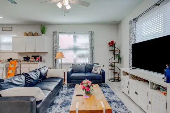 Cozy Living Rm