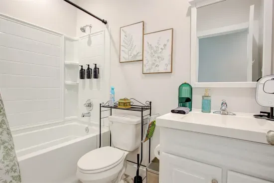 2nd Bathroom