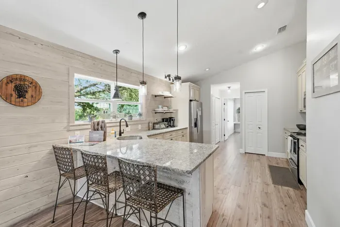 Counter Dining