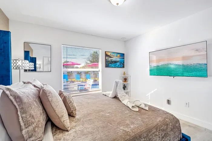 From the comfort of your bed make sure to use the 55” HDTV with Roku to perhaps put on a late night film after a fun day out exploring the local area or perhaps just chilling out at this home!