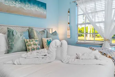 Enjoy premium comfort with top-quality mattresses, pillows, linens, and sheets in all rooms