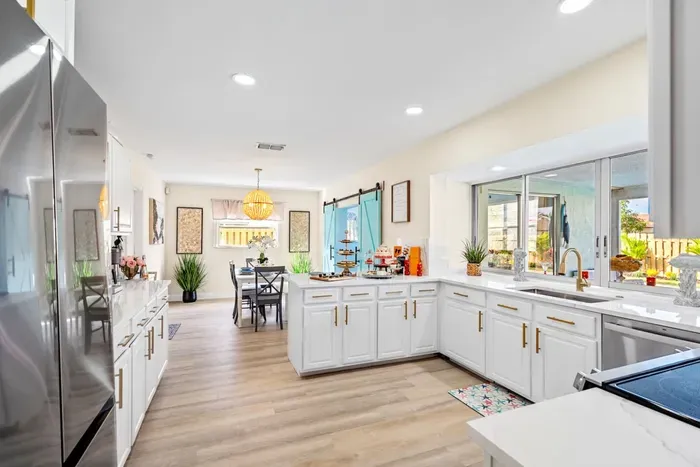 Tropic Htd Pool Home Lanai, Billiards, Ping Pong - image 11 of 48