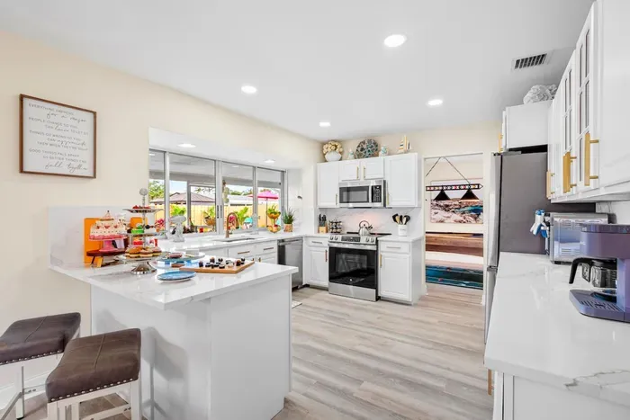 Tropic Htd Pool Home Lanai, Billiards, Ping Pong - image 12 of 48