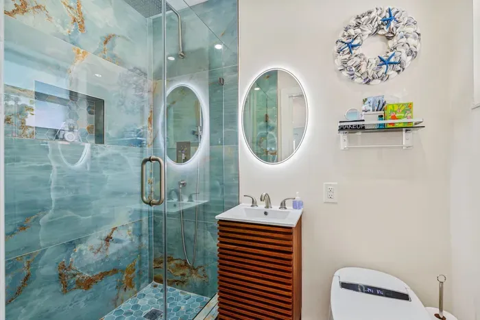 Feel like a movie star while getting ready in front of the lighted mirror.