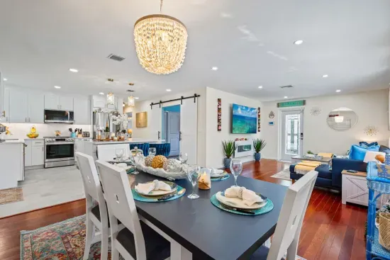 The open-concept design living area allows you to change your settings quickly without missing a moment of fun.