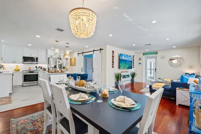 The open-concept design living area allows you to change your settings quickly without missing a moment of fun.