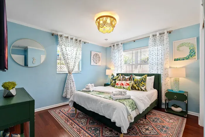 Comfortable, plushy mattress will have you sleeping on clouds on this queen bed.