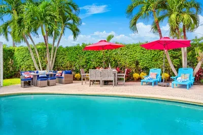 Welcome to the house of your dreams! Let our home be the base for a perfect Fort Lauderdale visit.