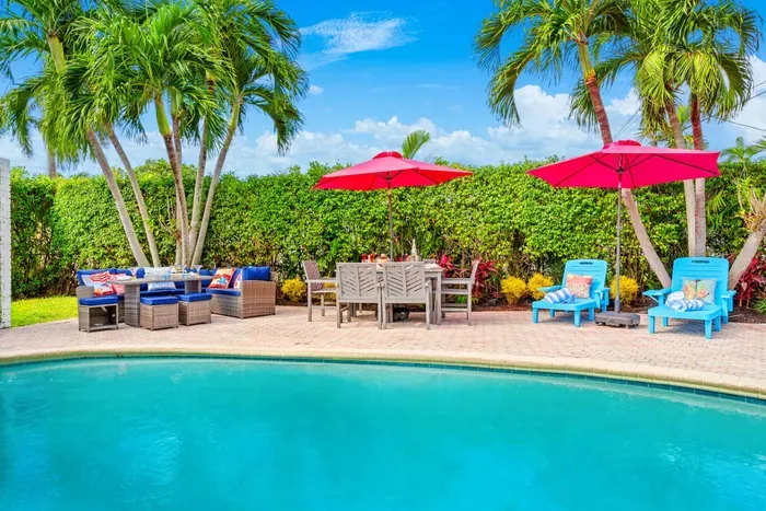 Welcome to the house of your dreams! Let our home be the base for a perfect Fort Lauderdale visit.