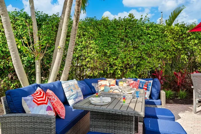 Your Fort Lauderdale tropical paradise awaits!