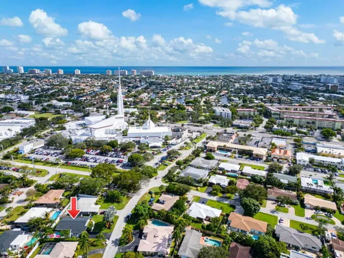 Explore Fort Lauderdale and all its attractions from this prime location.