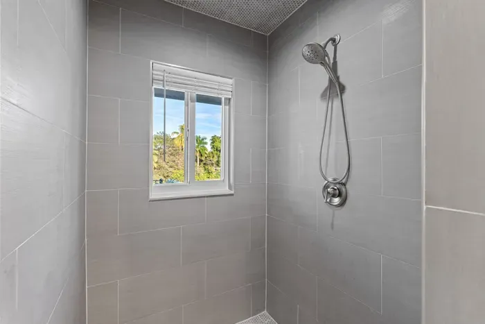 Rinse off the beach, refresh after a boat day, and reset for the evening in clean, modern comfort.