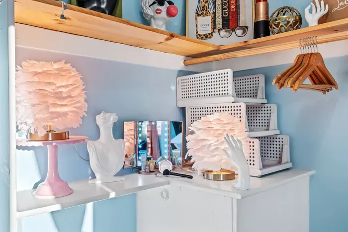 The make-up corner will leave everyone delighted and ready for the big night out.