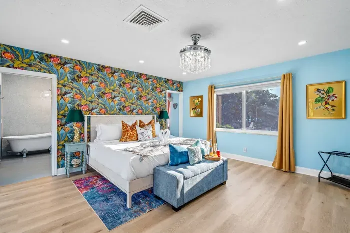 King-bed comfort that feels like a boutique hotel, ideal after long beach days, boat tours, and poolside afternoons.