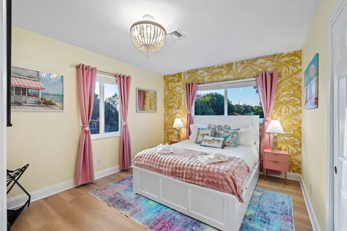 A welcoming room for couples, friends, or kids sharing, with a setup that works perfectly for Fort Lauderdale group getaways.